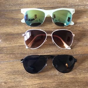 3 pairs of sun glasses